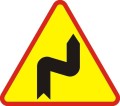 Znak A-3 - Niebezpieczne zakręty, pierwszy w prawo - II generacja, 1200mm- (W) Wielki