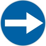Znak C-1 - Nakaz jazdy w prawo przed znakiem - I Generacja 800mm- (S) Średni
