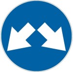 Znak C-11 - Nakaz jazdy z prawej lub lewej strony znaku - II Generacja 1000mm- (W) Wielki