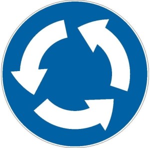 Znak C-12 - Ruch okrężny - I Generacja 600mm- (M) Mały