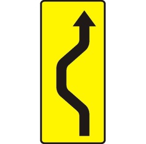 Znak T-18 - Tabliczka wskazująca nieoczekiwaną zmianę kierunku ruchu o przebiegu najpierw w lewo, a potem w prawo - I Generacja 400x870mm